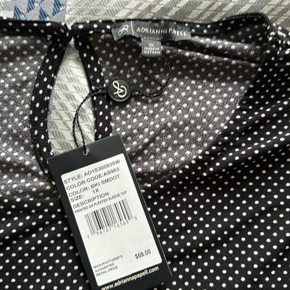 ADRIANNA PAPELL PRINTED 3/4 PLEATED SLEEVE BLOUSE - Picture 8 of 9